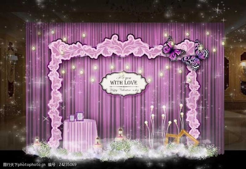 留影紫色婚礼迎宾区