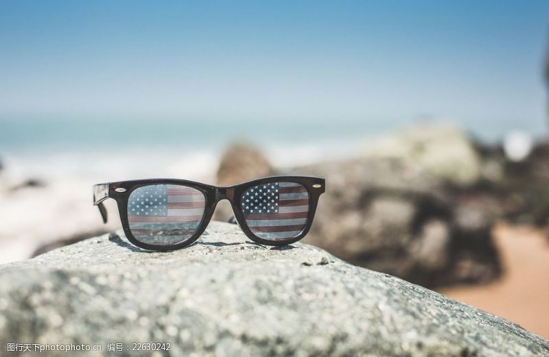 太阳眼镜眼镜中的美国