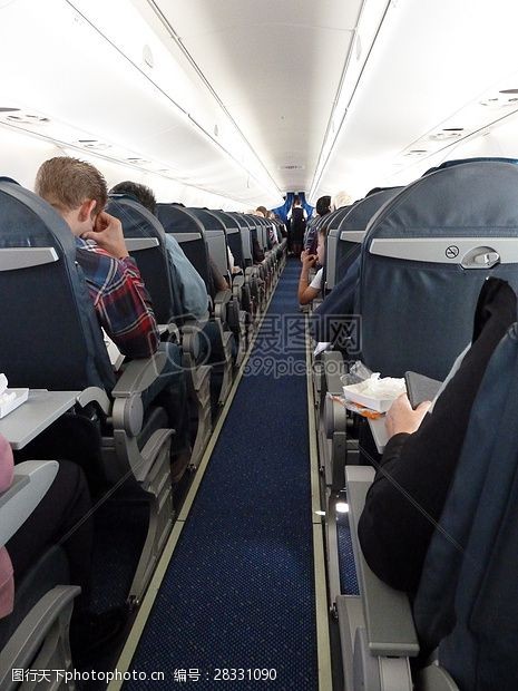 排座位飞机里的乘客