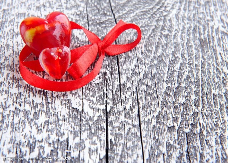 情人节快乐红色绸带与情人节爱心图片