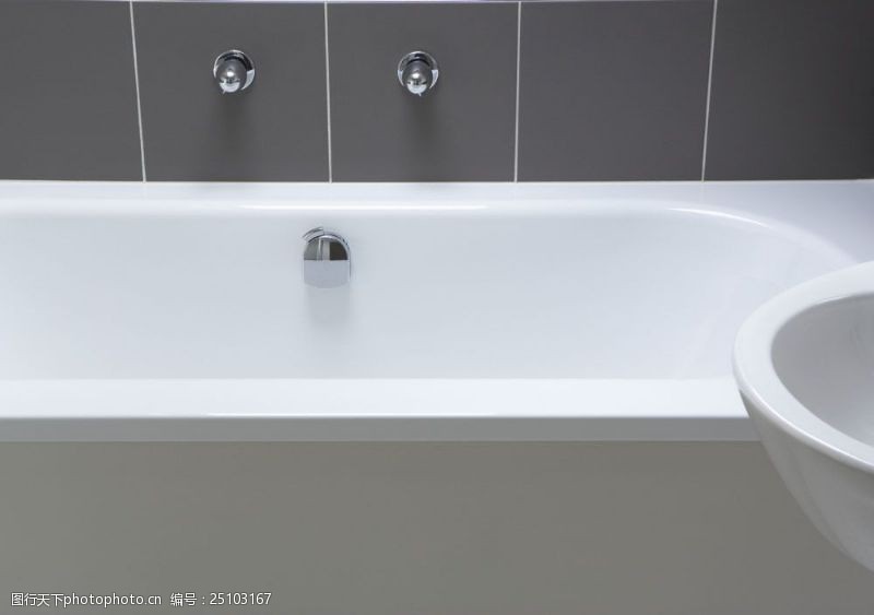 卫浴现代时尚浴室设计图片