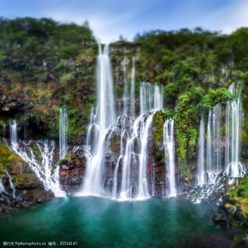 美丽瀑布风景图片