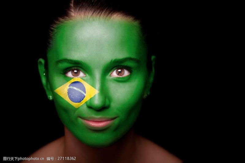 美女脸上的世界杯标志图片