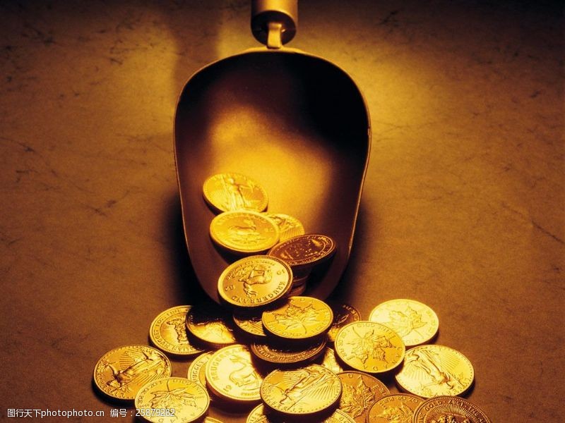 金融理财铲子与金币图片