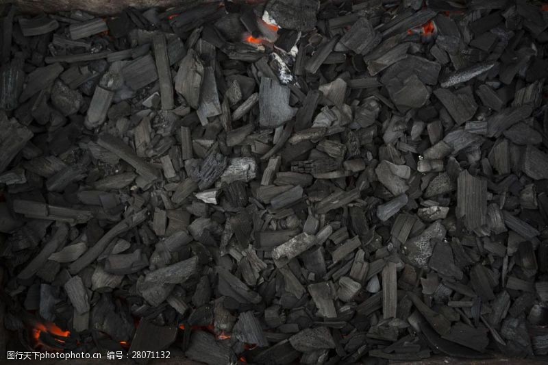 煤炭燃烧的木碳图片