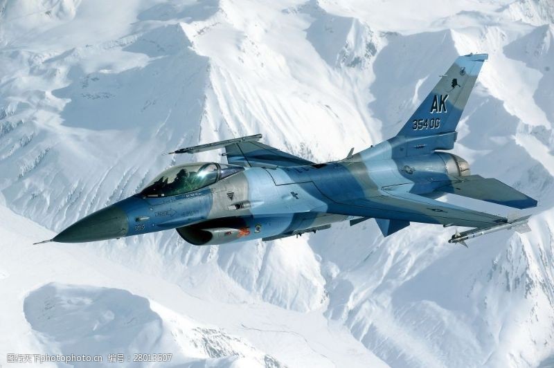 战斗F16飞机图片