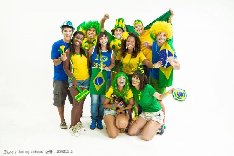 世界杯高兴的巴西球迷图片