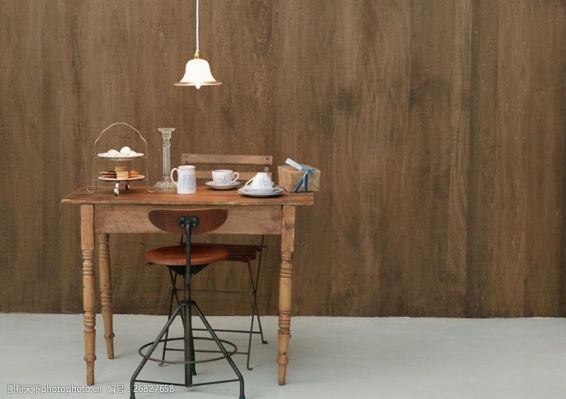 室内装潢设计怀旧桌子和茶杯效果图图片