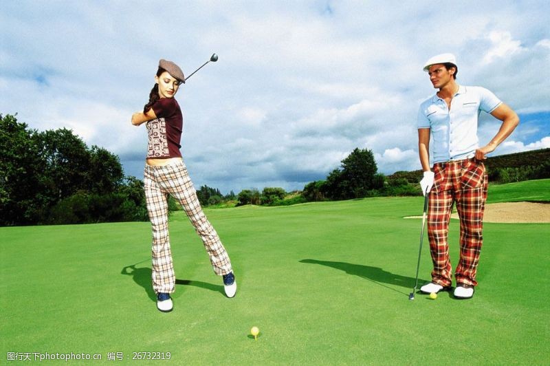 休闲高尔夫英伦风格外国男女图片
