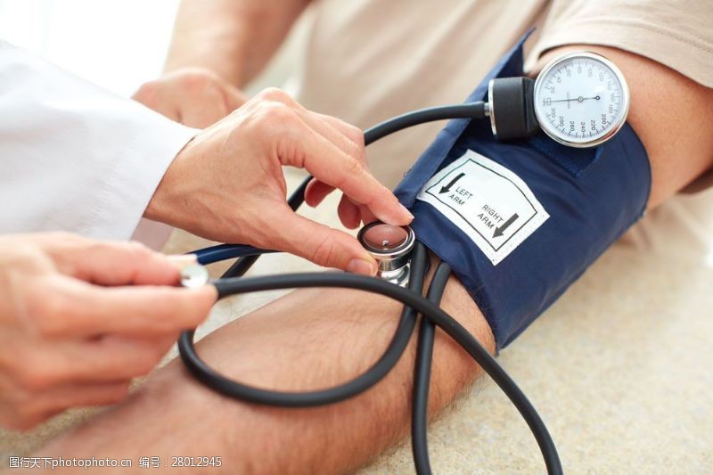 测量血压的手臂图片
