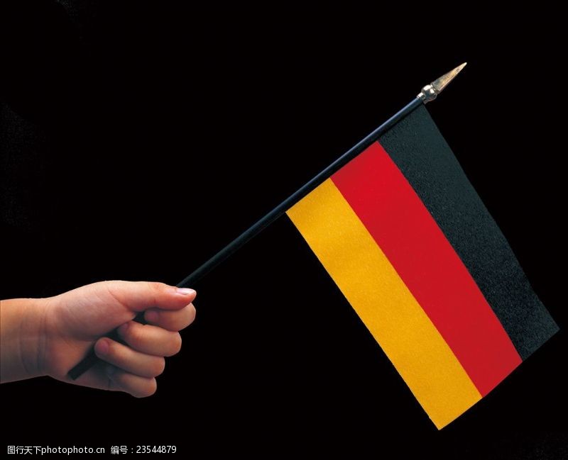 啦啦队手持德国国旗免抠素材