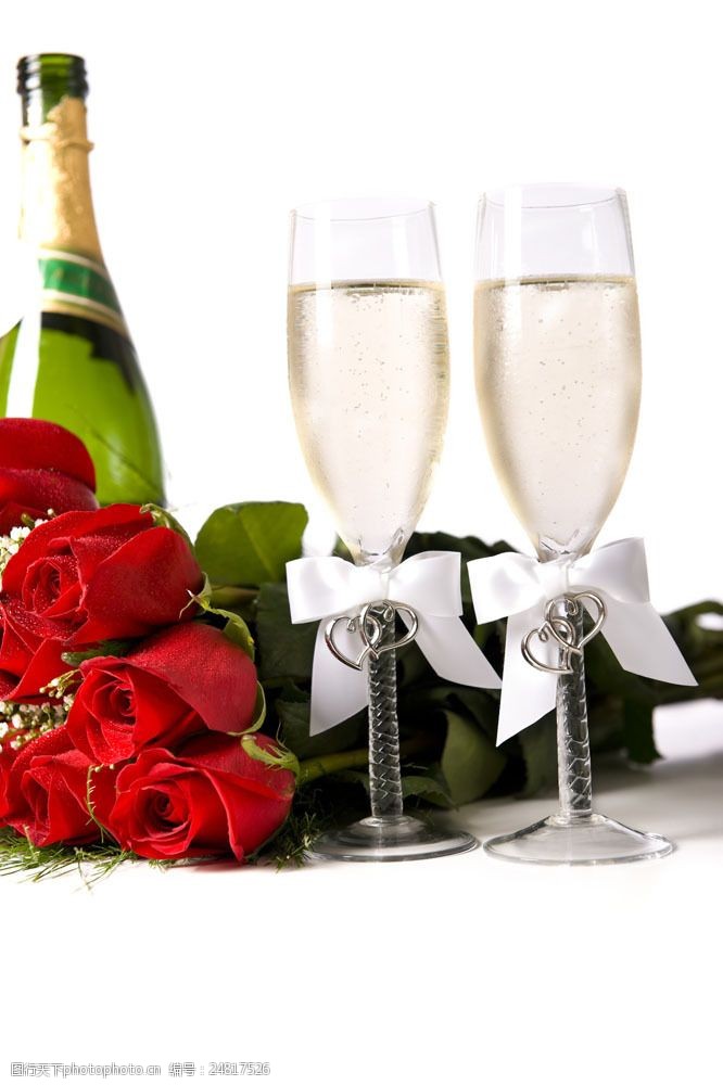 情人节礼物香槟酒和玫瑰花图片