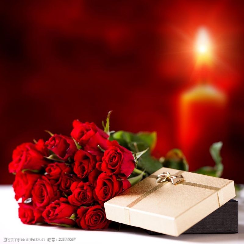 情人节礼物玫瑰花与礼物图片
