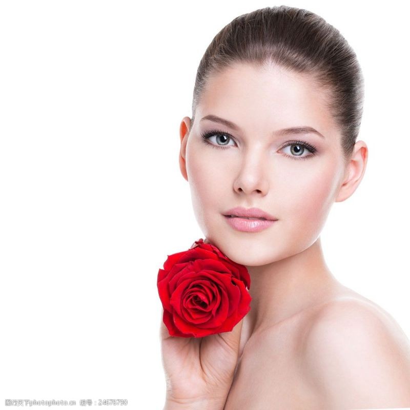 美容鲜花手拿玫瑰的时尚美容模特美女图片