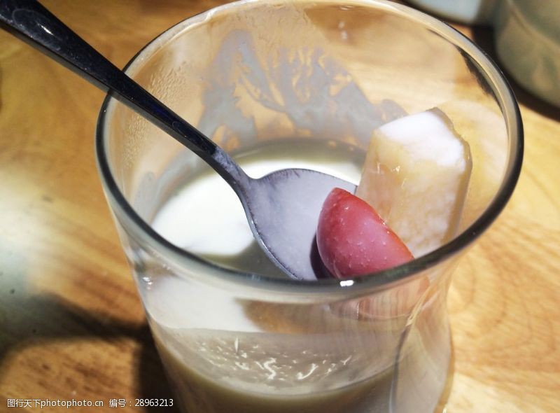 椰汁西米露酸奶水果捞