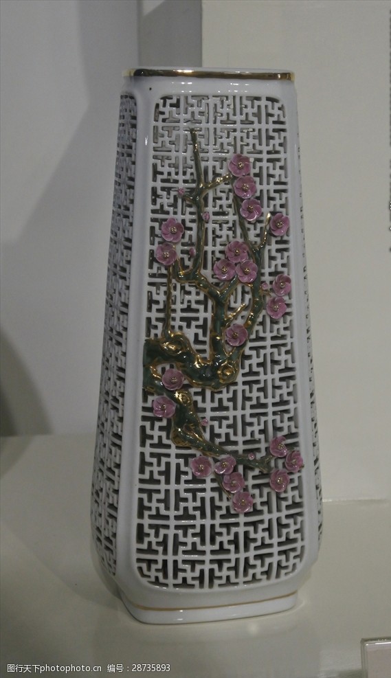 宜兴紫砂陶瓷梅花罐子