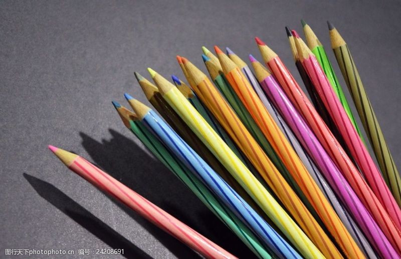 彩色铅笔非主流铅笔