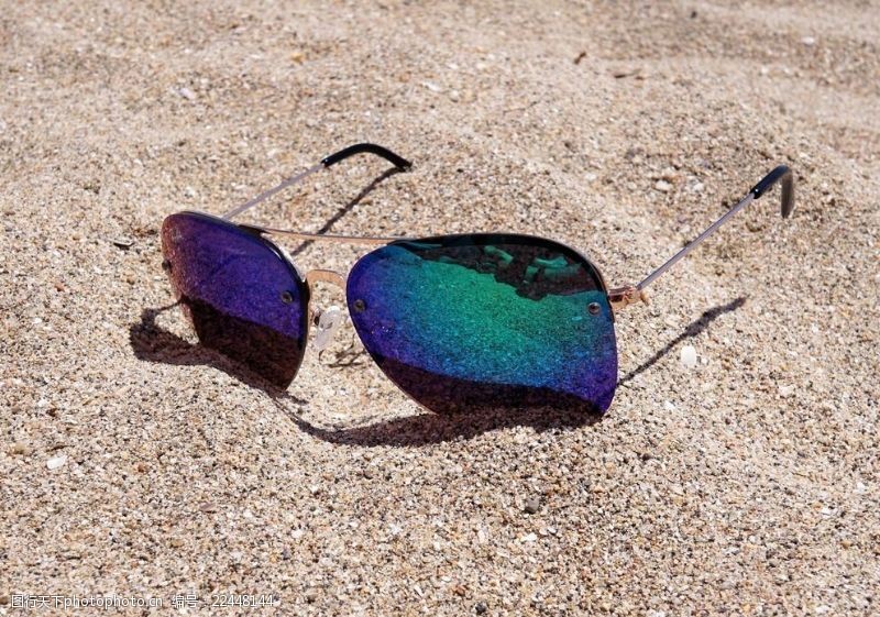 太阳眼镜沙滩上太阳镜